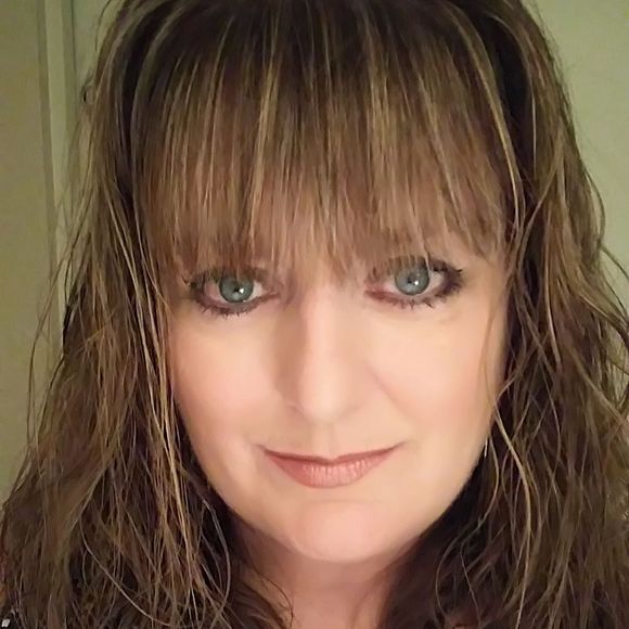 Meet your Posher, Kim - Picture 1 of 1